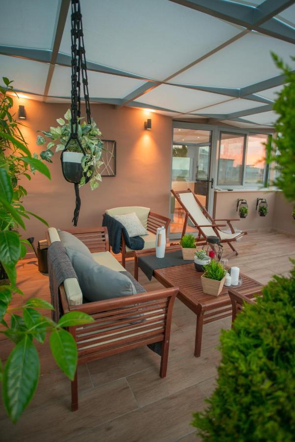 Athenian Living Suites Buitenkant foto