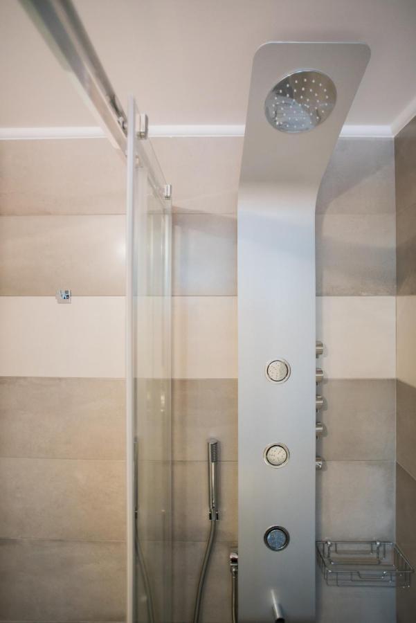 Athenian Living Suites Buitenkant foto