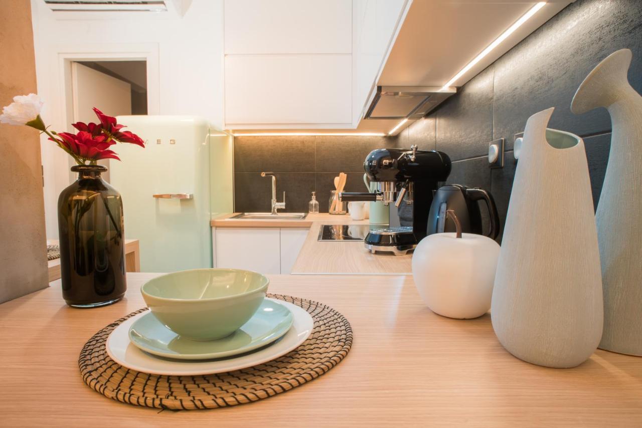 Athenian Living Suites Buitenkant foto