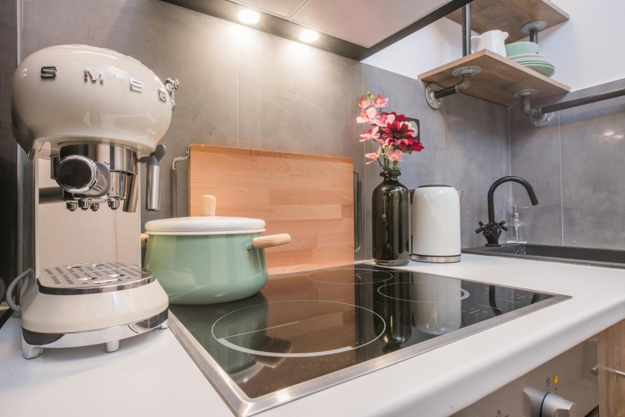 Athenian Living Suites Buitenkant foto