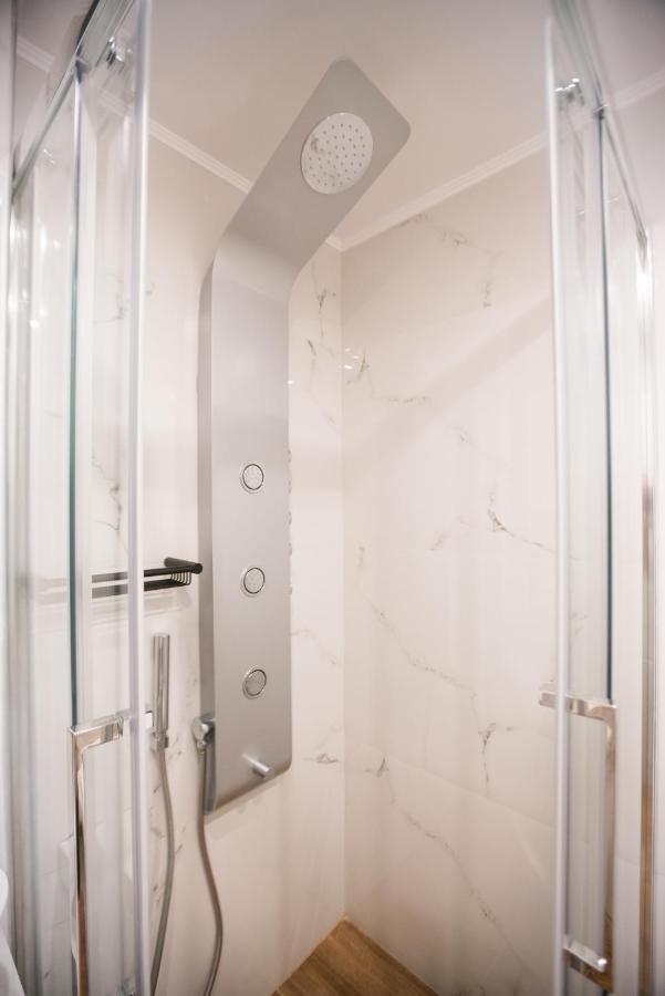 Athenian Living Suites Buitenkant foto