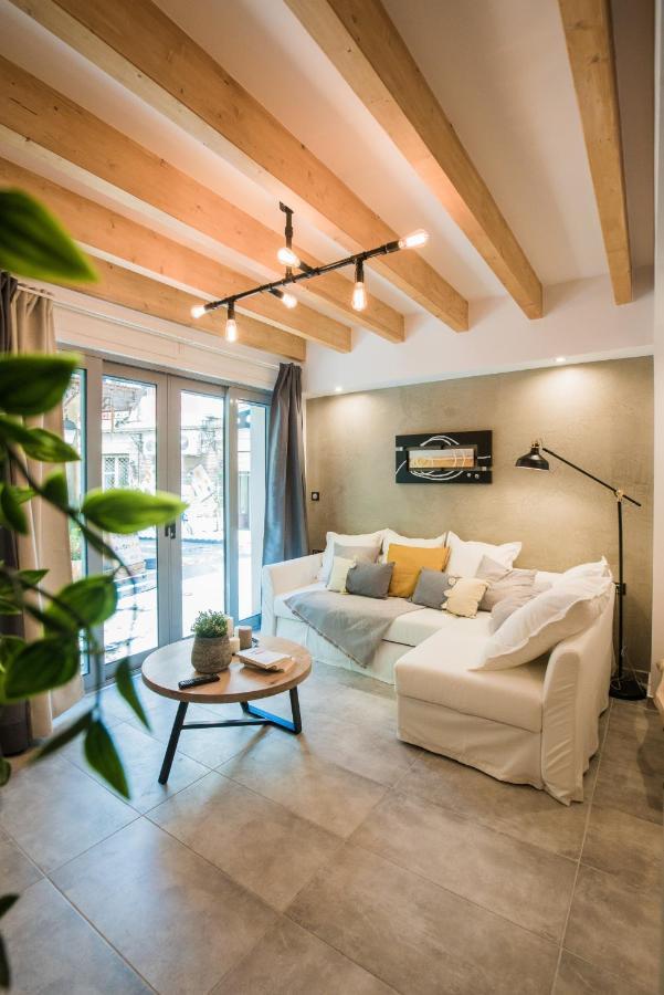Athenian Living Suites Buitenkant foto