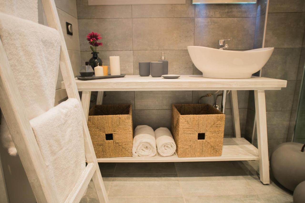 Athenian Living Suites Buitenkant foto